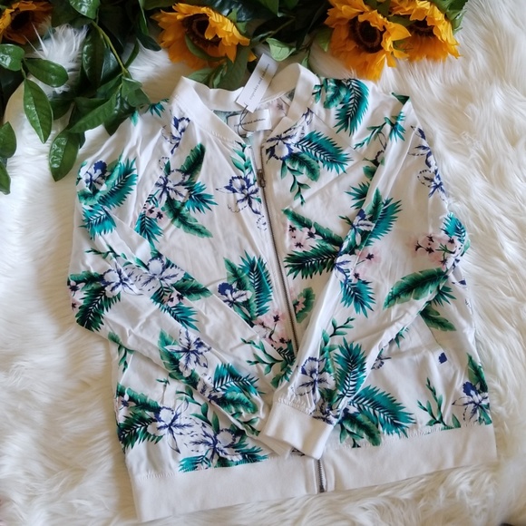 cupcakes & cashmere Jackets & Blazers - Cupcakes & cashmere Bomber Jacket